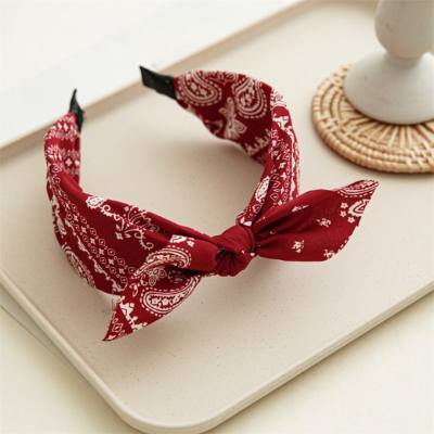 serre tete femme bohème motif paisley élégant rouge bordeaux