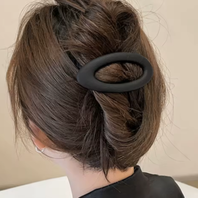 Barrette cheveux femme tendance accessoire élégant tenue soirée