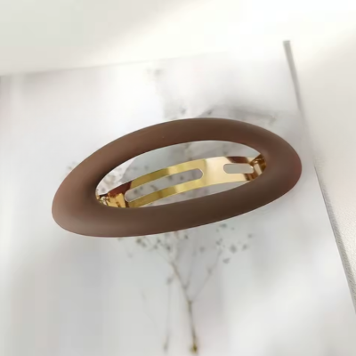 Barrette cheveux femme tendance finition mate marron café