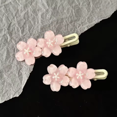 Barrette cheveux femme tendance look romantique tenue quotidienne ou soirée