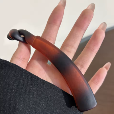 Barrette cheveux femme tendance maintien 10 heures confort toute la journée