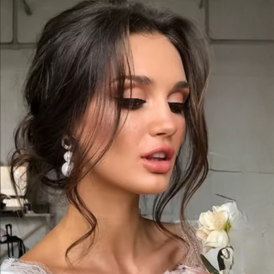 Frange Rideau Cheveux Bouclés coupe tendance