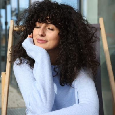 Frange boucle avec volume