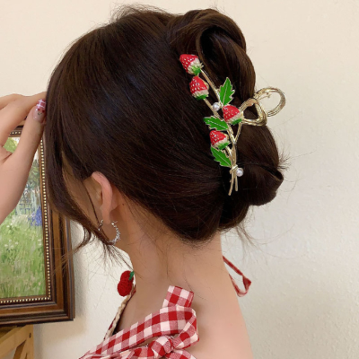 Pince cheveux dorée style romantique champêtre