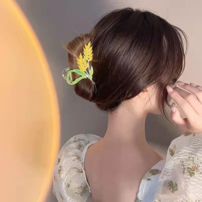 Pince cheveux muguet dorée maintien parfait