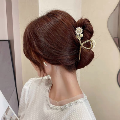 Pince cheveux muguet feuilles vertes peintes