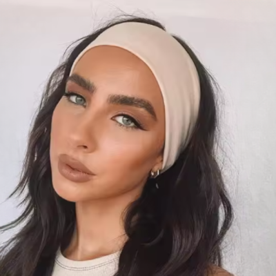 bandeau cheveux sport beige doux et polyvalent