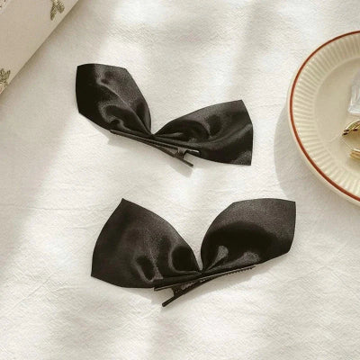 Épingle à cheveux SatinBow satin noir élégante