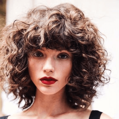 Frange cheveux bouclés pour boucles définies