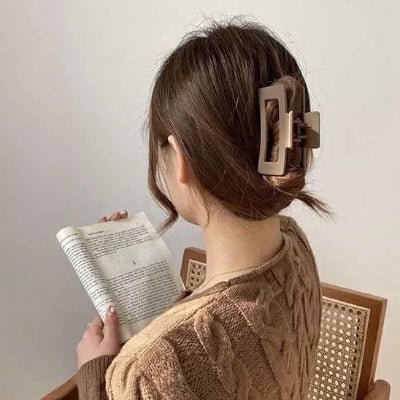 Pince a cheveux sur cheveux longs