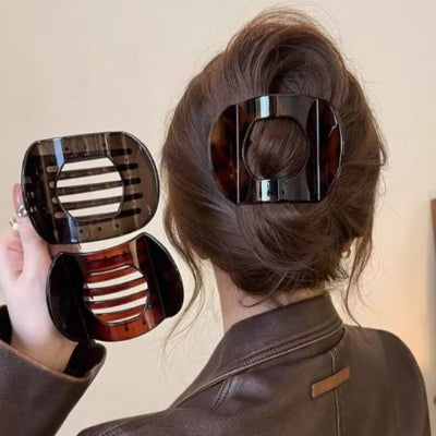 Pince à cheveux  moderne