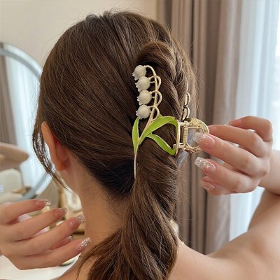 Pince cheveux dorée fleurs muguet printanières
